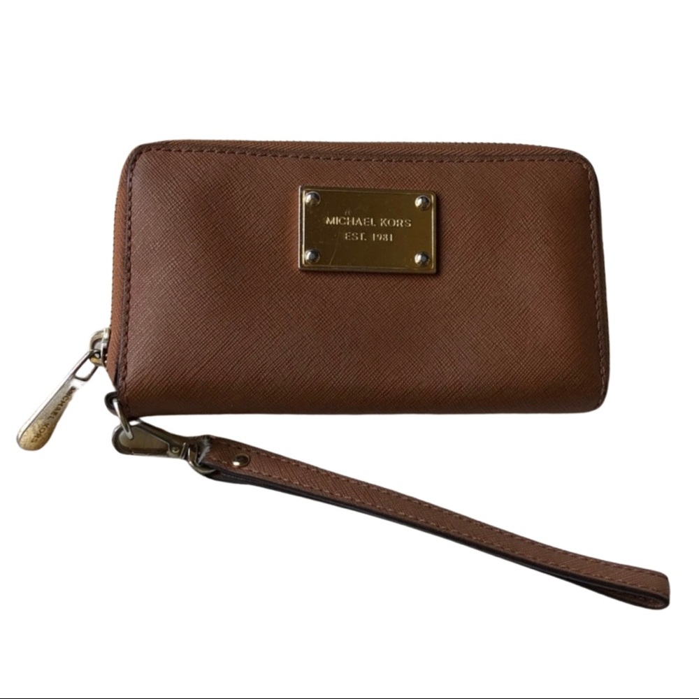 Michael Kors Wallet / Wristlet